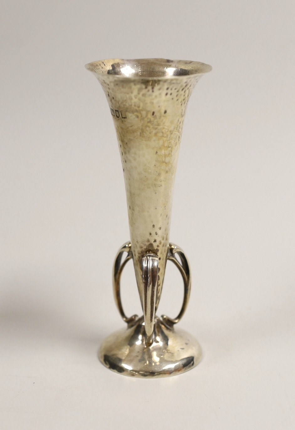 An Edwardian Art and Nouveau planished silver posy vase by Goldsmiths and Silversmiths Co. Ltd, 12.7cm, weighted.